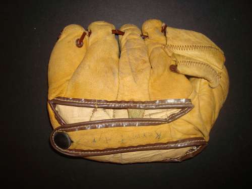 King Little Pal Back